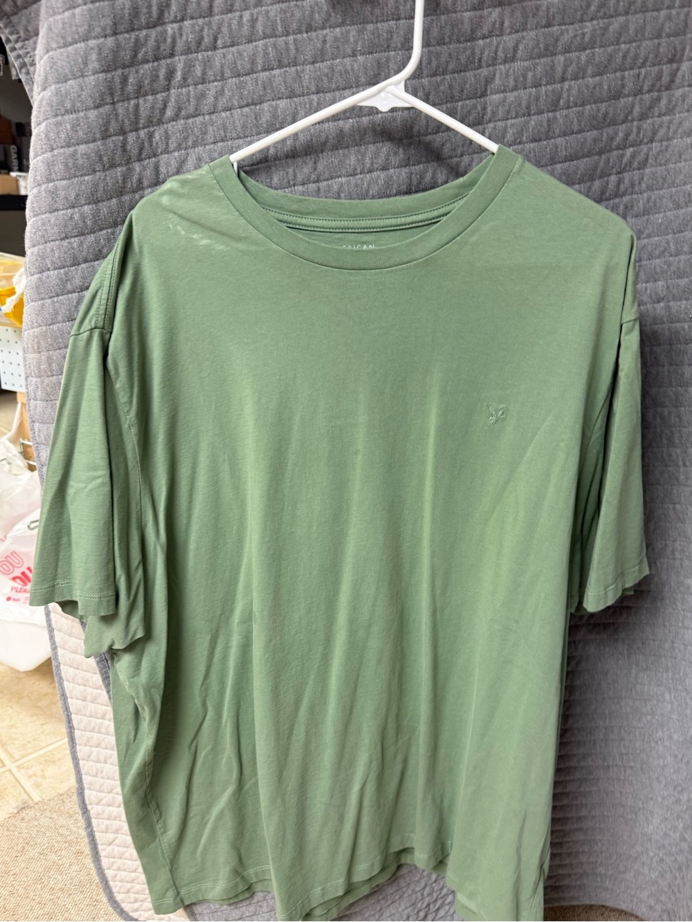 American Eagle Outfitters Olive Green Short-Sleeve Crew Tee